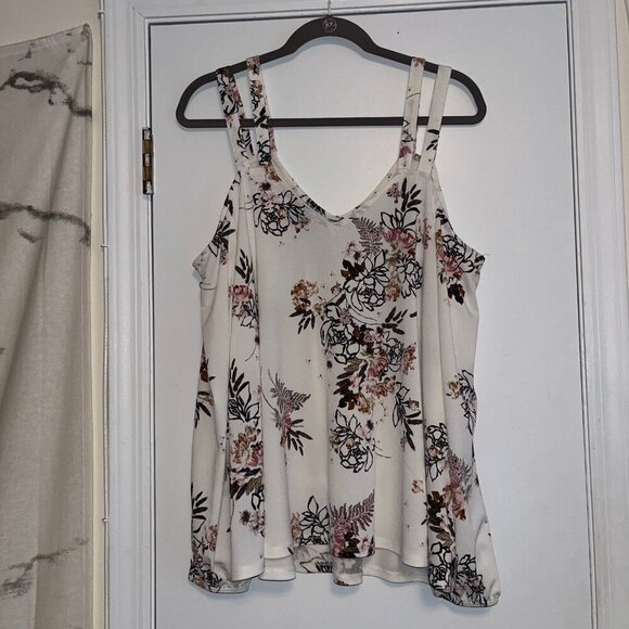 Torrid Size 1 White Floral V-Neck Cold Cutout Cold Shoulder Top - Picture 6 of 9